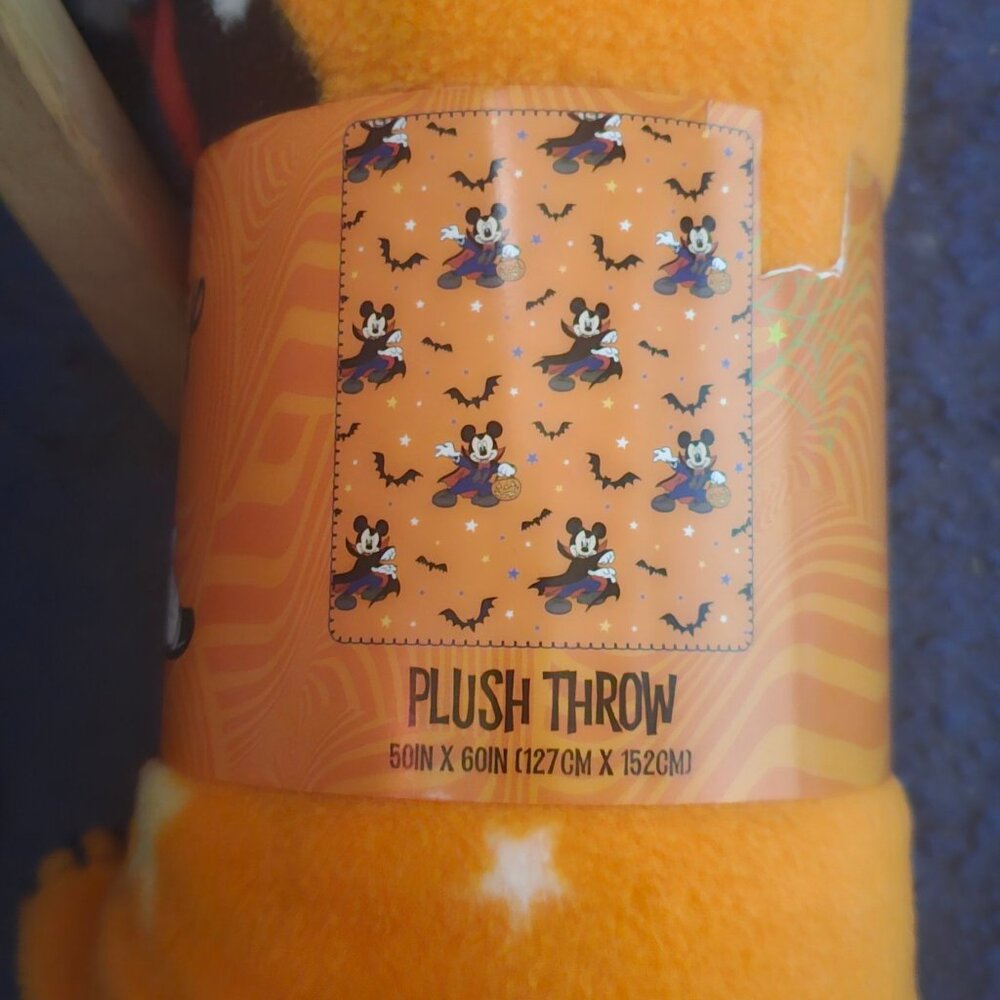 Disney Halloween Plush Throw Blanket 50in x 60in NEW Mickey Mouse with bats